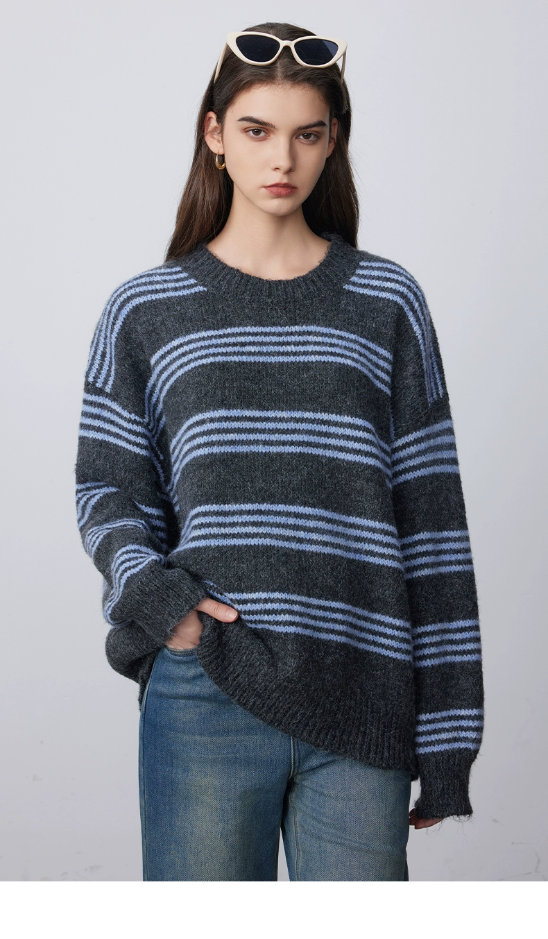 Loose -fitting striped sweater