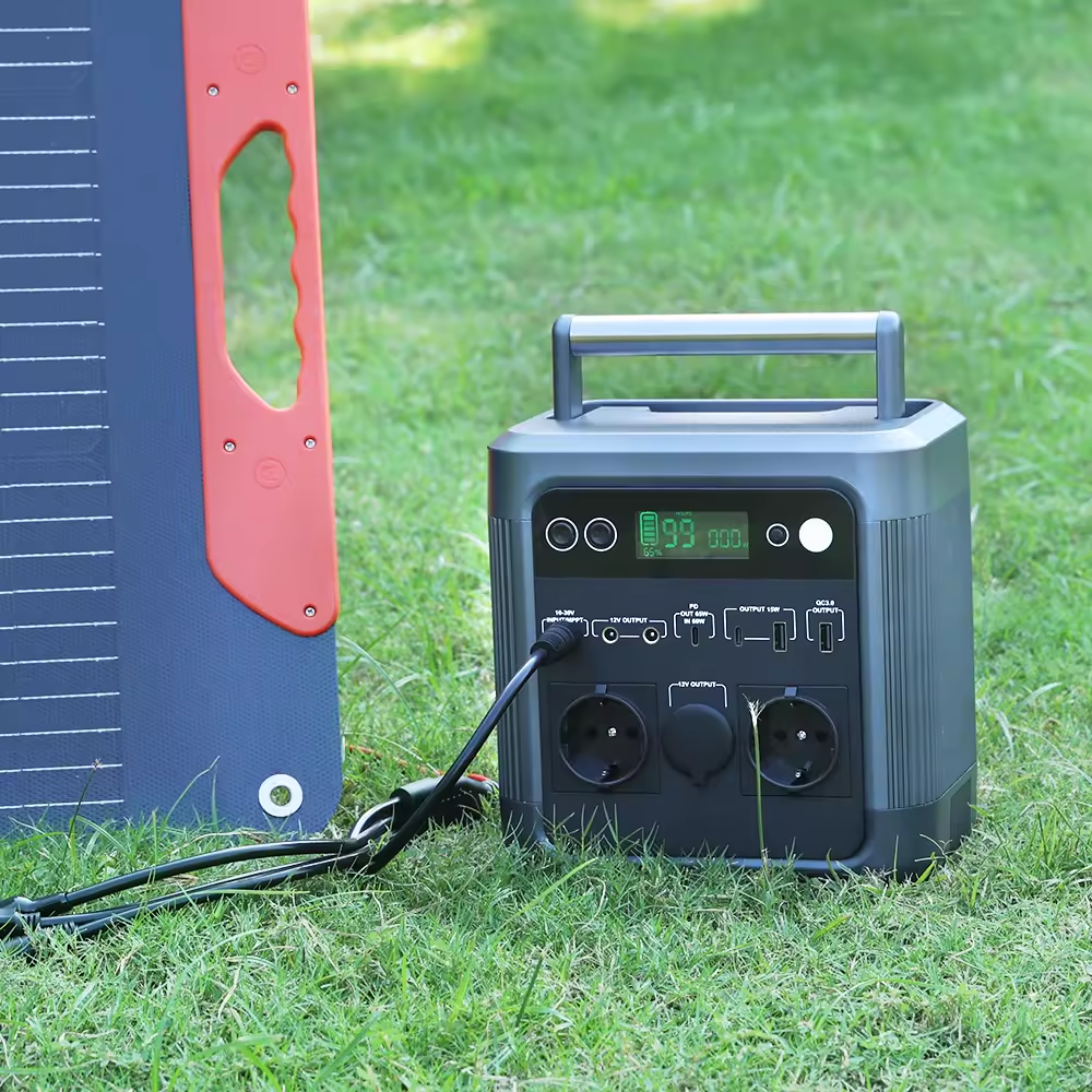 Outdoor power generator 600W fast charge color customized lithium Ion portable solar generator power station
