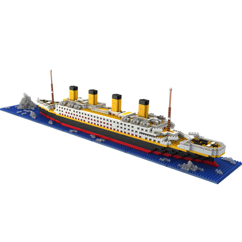 Hot Selling Titanic Model DIY Building Block Set Popular Kids Toy Bricks Cheap Boats Themes Hot off the Press