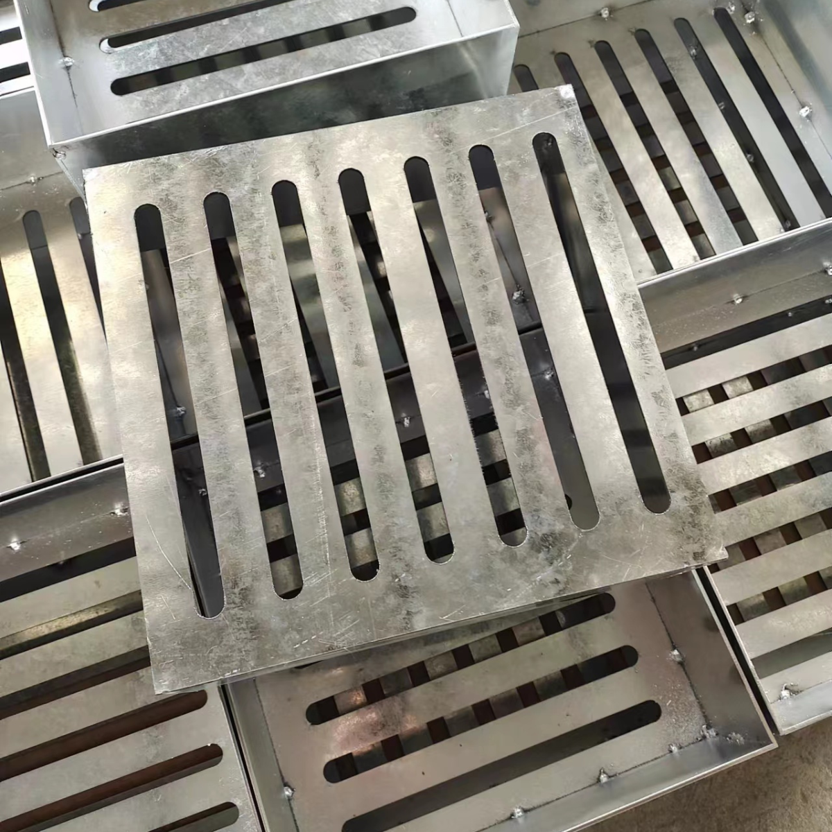 Stainless steel customization Stainless steel rain manhole cover drain grate Gutter cover Square manhole cover