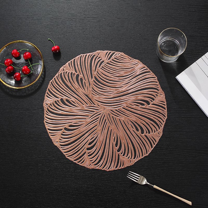 PVC table mat scallop round gold hollowed out light luxury high temperature insulation luxury placemats