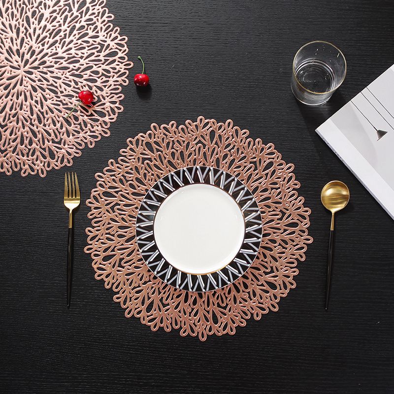 Wholesale Round Waterproof Reusable Hotel Restaurant Gold Pvc Placemat Place Mats for Wedding