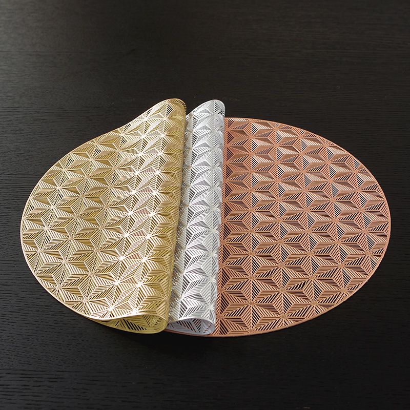 Luxury PVC meal mats in various colors and sizes, circular meal mats