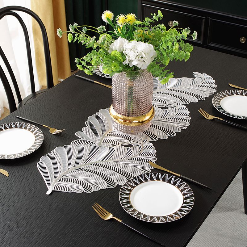 Hot selling leaf shaped dining mat PVC table mat household anti scalding dining mat