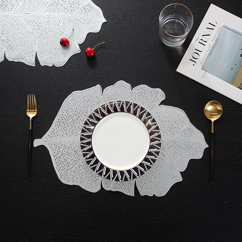 Wedding Accent Centerpiece Placemat Flower Hollow PVC Round Placemats Heat Insulation Dining Table Golden Table Mat Coaster