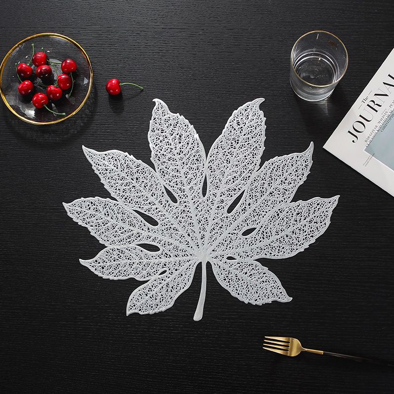 Leaf Design Waterproof Table Mat