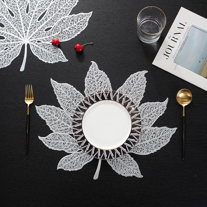 Leaf Design Waterproof Table Mat