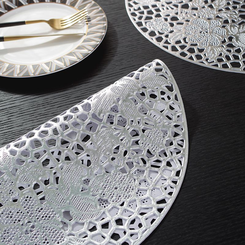 Hot selling Round vinyl Placemats For Dining Table Decorative metallic pvc placemat Wedding placemats