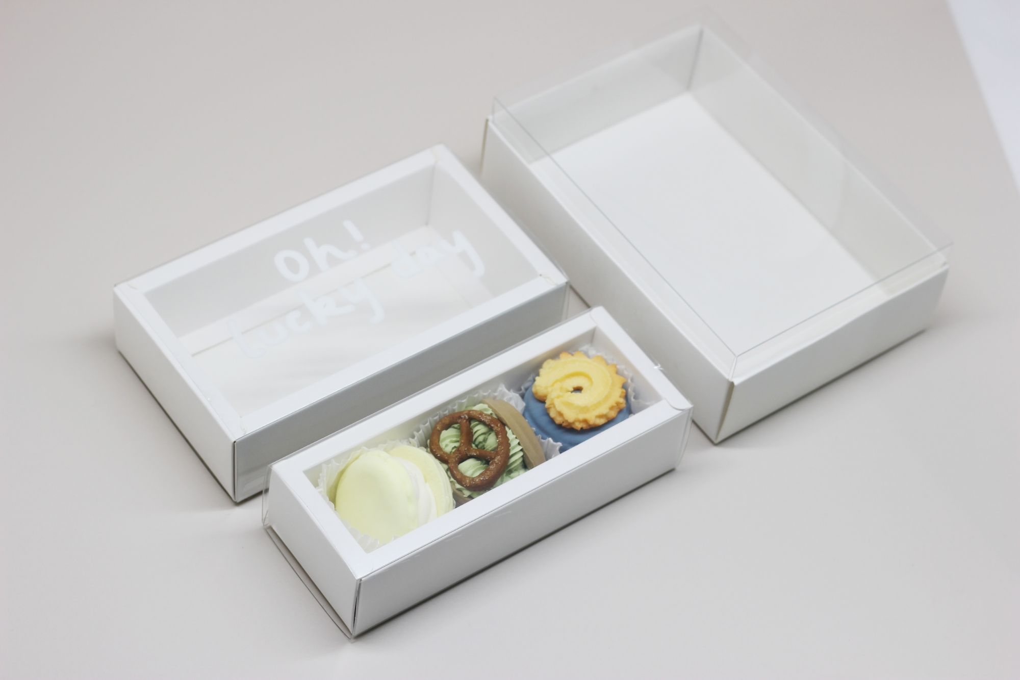 Paper Box Sweet Gift Box with clear window for Macaron Brownie Cookies Biscuit