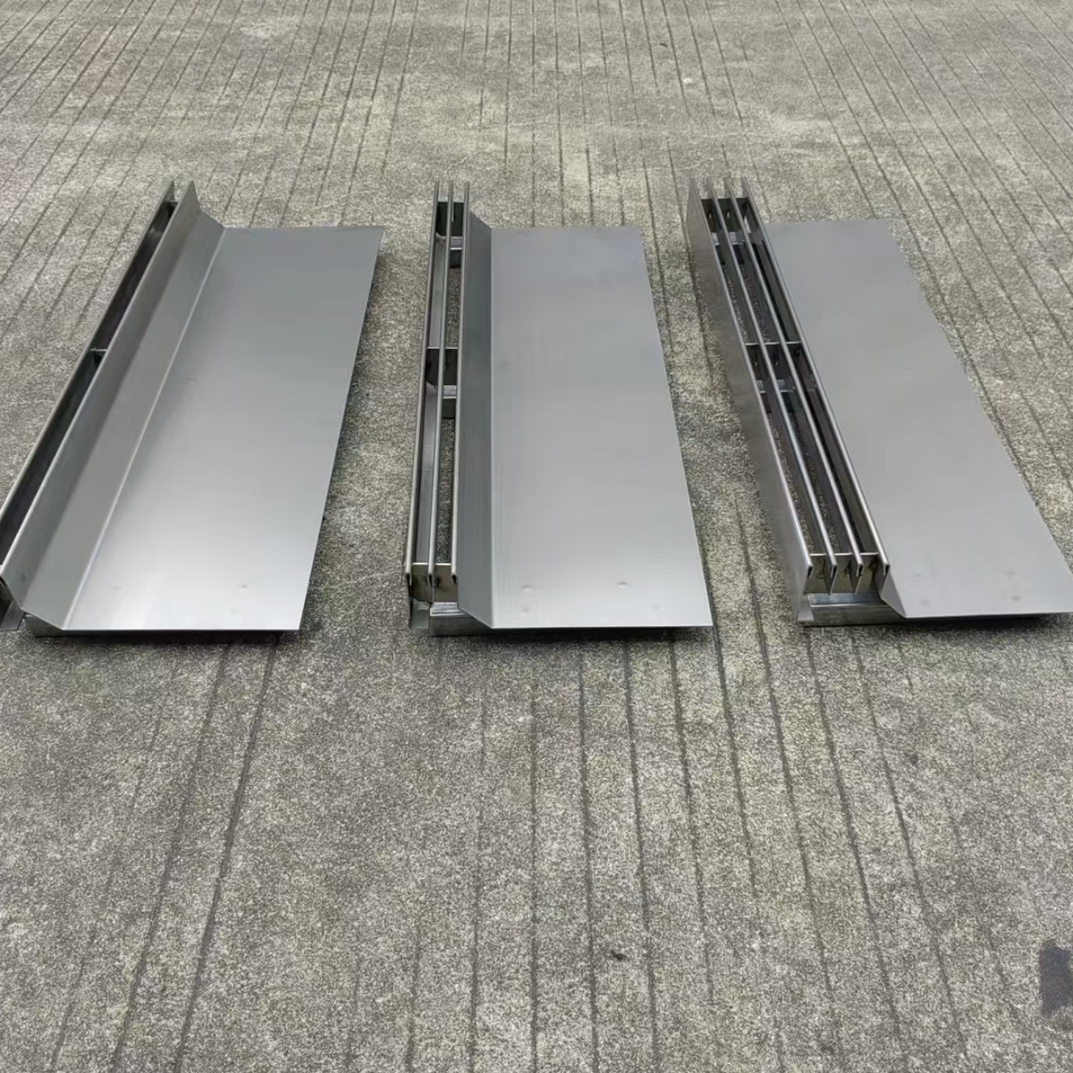 Linear gutter U-shaped groove Stainless steel slit cover plate