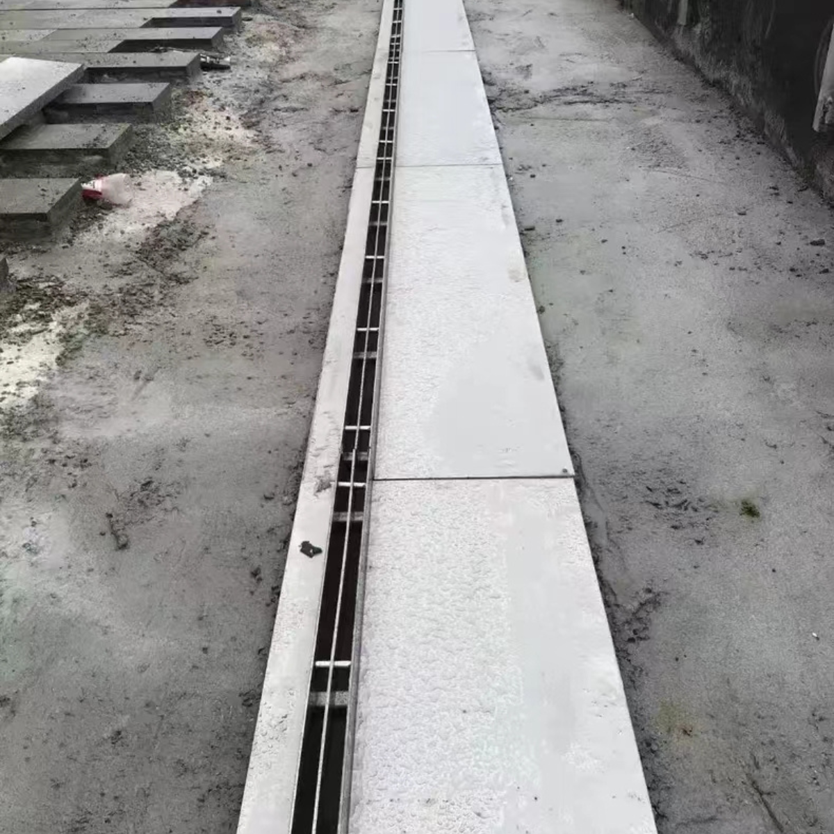 Stainless steel linear gutter cover U-channel drain tank