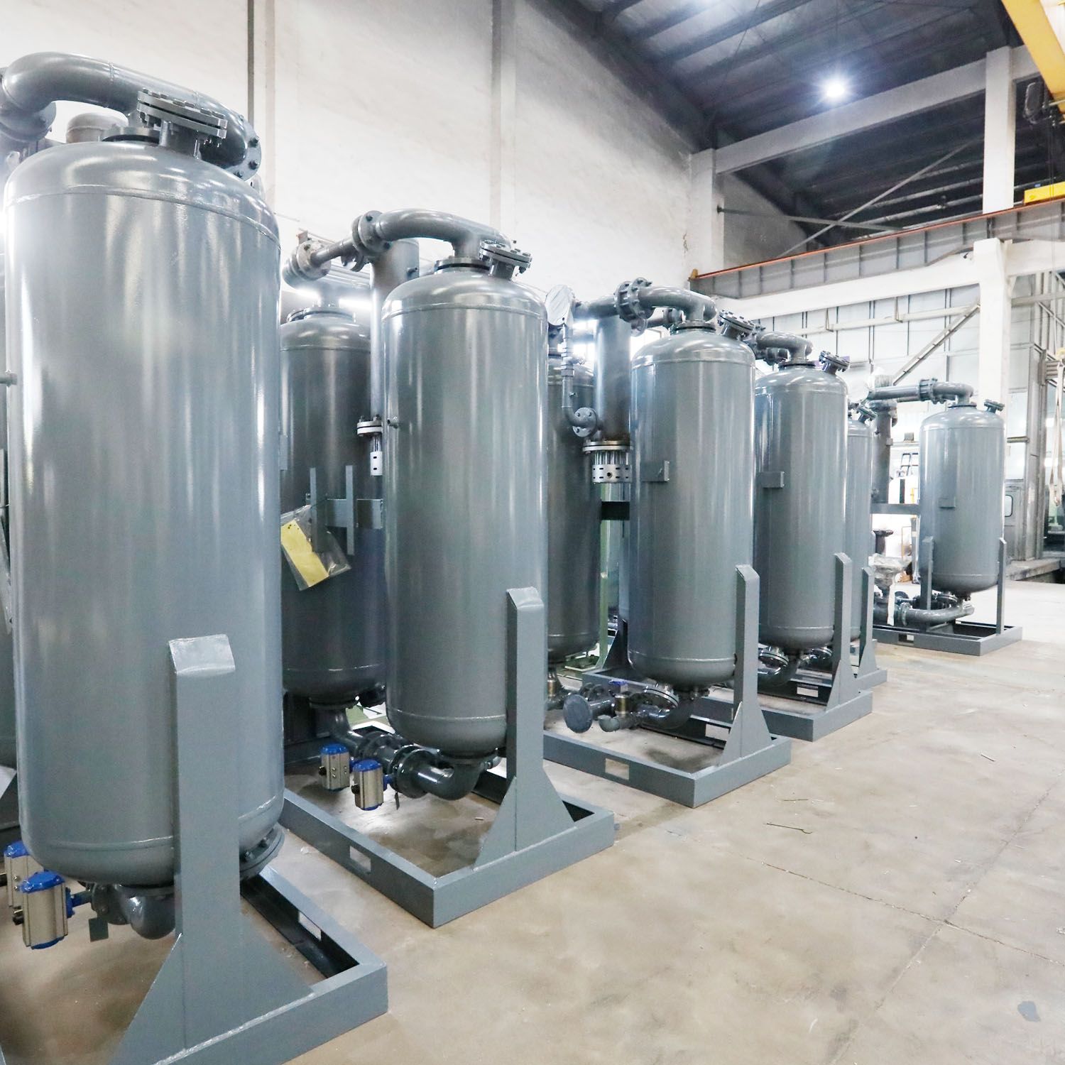 Combined low dew point compressed air dryer