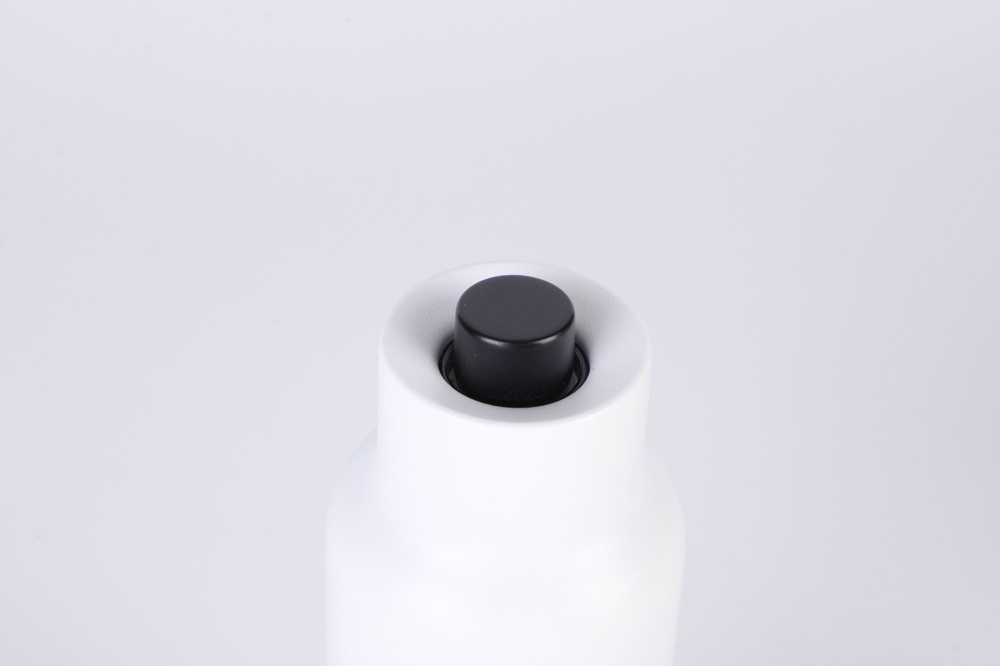 Factory New Design Gravity Automatic Electric Salt And Pepper Grinder With Plastic Shell And Container