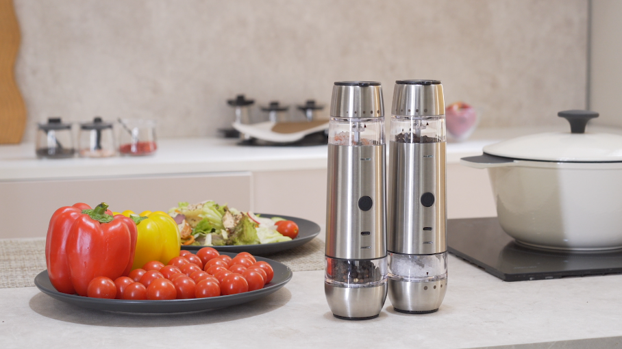 Type C Charging 2 in 1 Rechargeable Electric Salt and Pepper Grinder Gravity Sensor 5 Gears Set