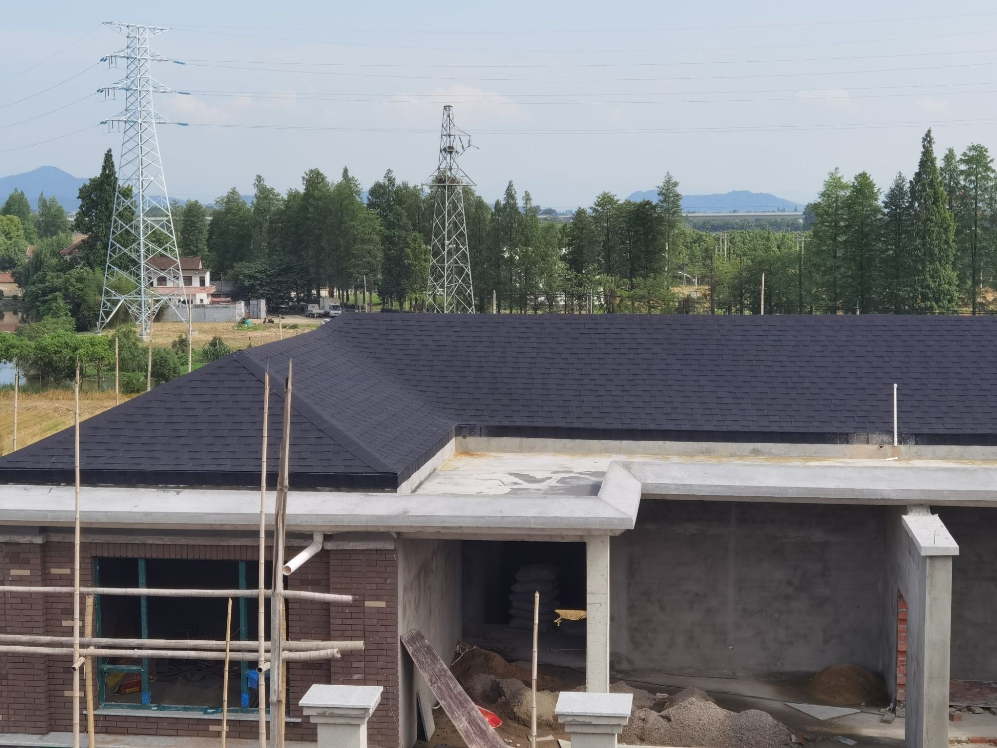 Building Materials Asphalt Roof Shingles Waterproof 3 Piece Roof Shingles For Sale