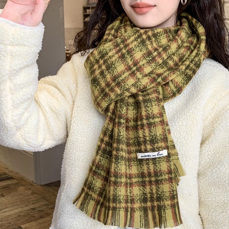 New retro small plaid lunch shawl autumn and winter warm Japanese and Korean short beard matching color scarf