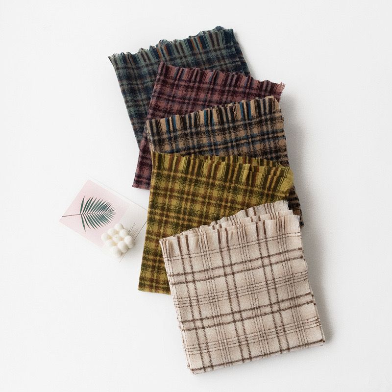 New retro small plaid lunch shawl autumn and winter warm Japanese and Korean short beard matching color scarf