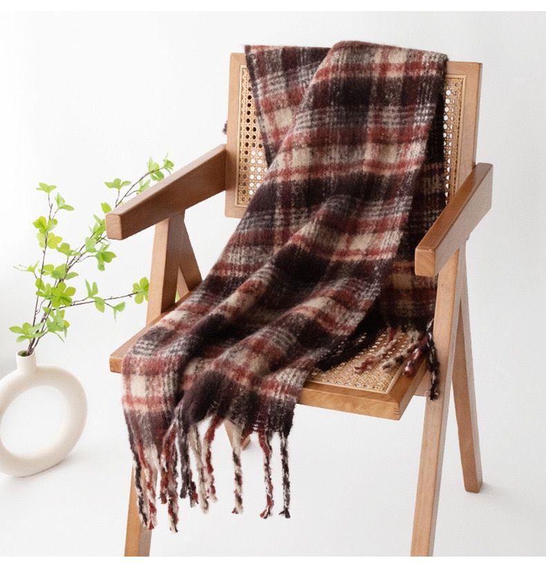 2024 new senior sense plaid scarf autumn and winter atmosphere fluffy imitation cashmere tassel shawl neck