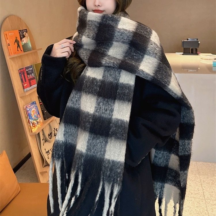 2024 Vintage plaid thickened scarf New Year's Advanced ambience fringe mohair warm scarf