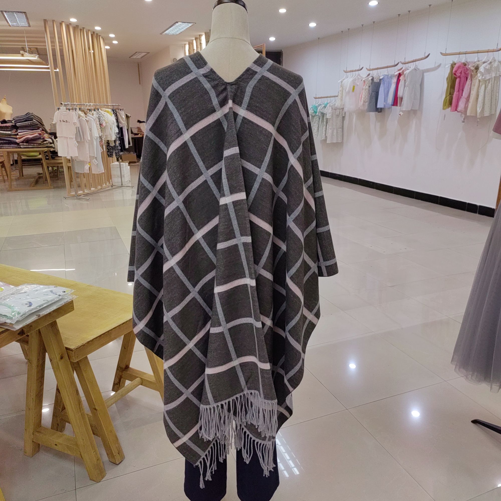 Travel shawl Autumn-winter high touch with decorative shawl imitation cashmere warm split cape