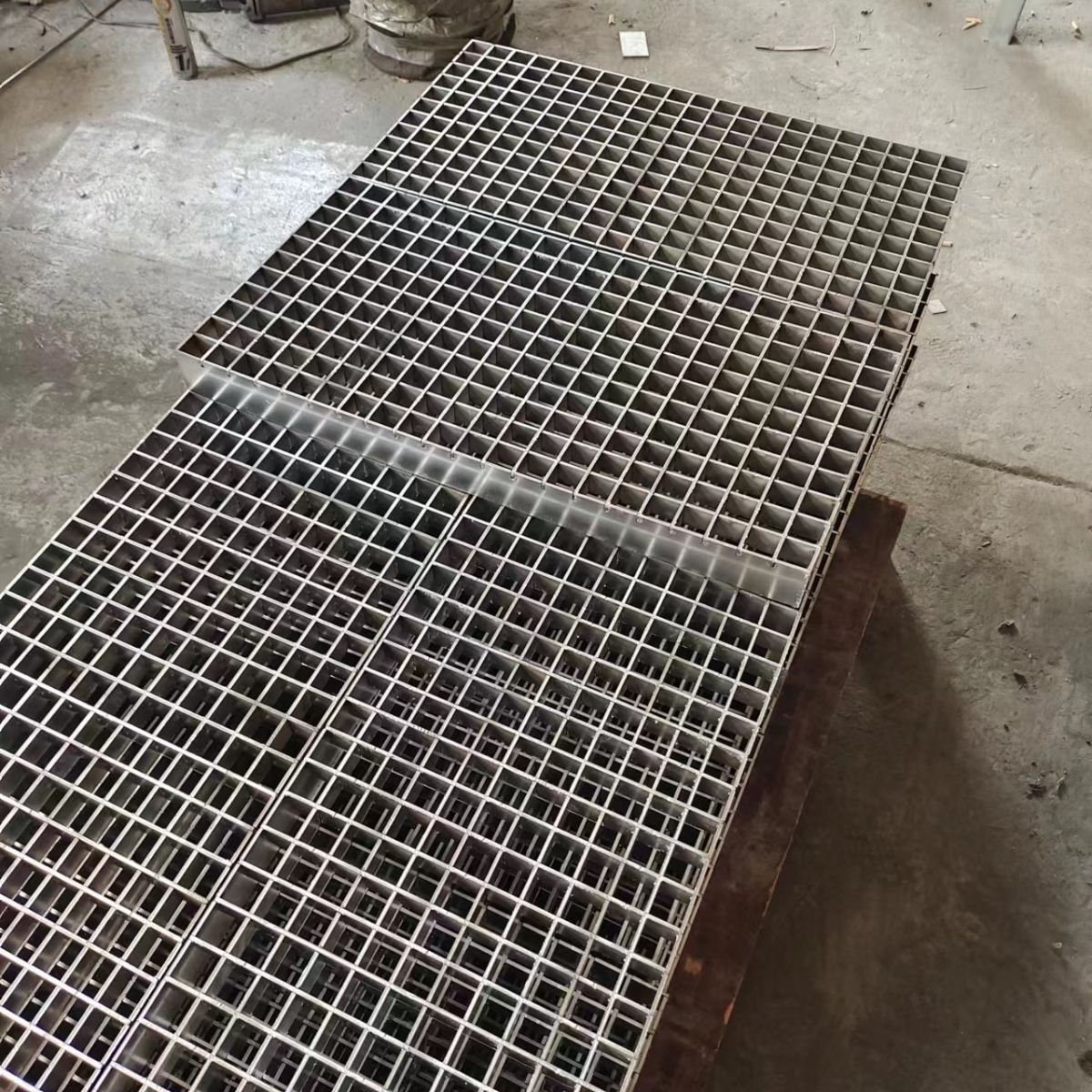 Stainless steel grille plate 304 stainless steel mesh gutter cover