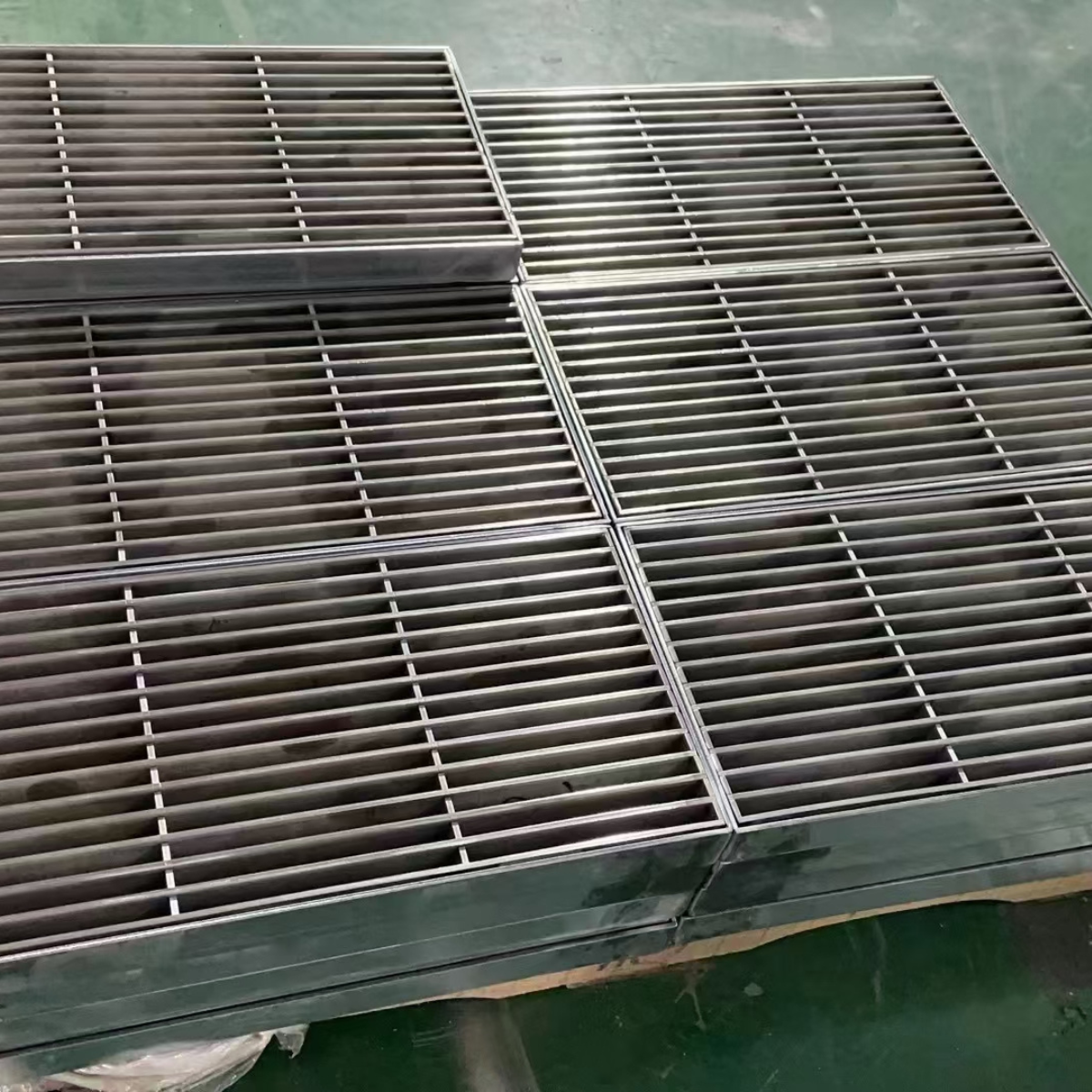 Stainless steel hot dip galvanized steel grid Gutter stainless steel mesh grille cover