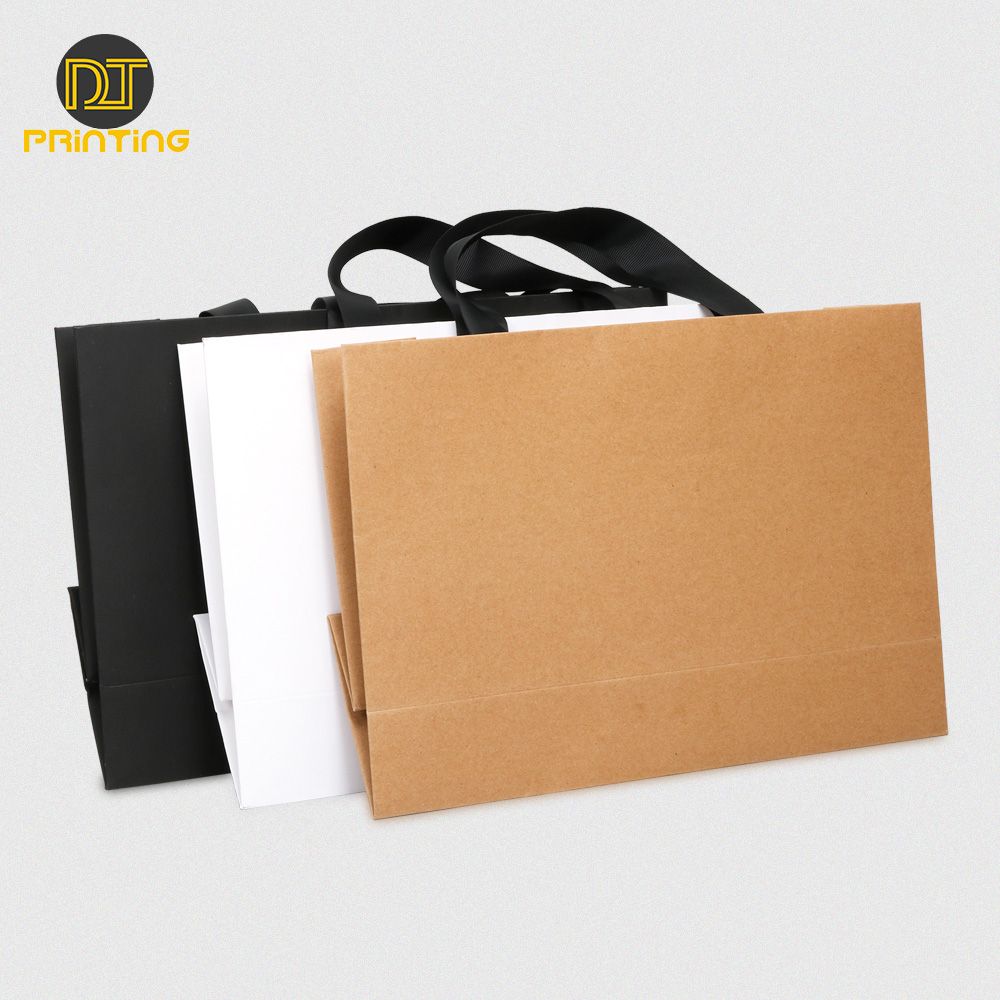 Wholesale Luxury Kraft Paper Packaging Bags Personalized Shopping Boutique Paper Bags for Clothing