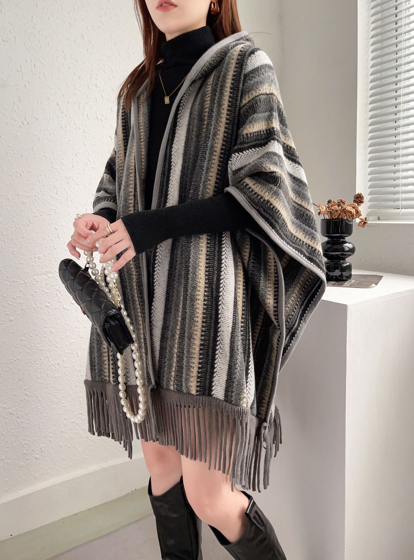 Ethnic style shawls Travel wear a hooded cape coat Spring scarf women Yunnan outside with a thick blanket cape