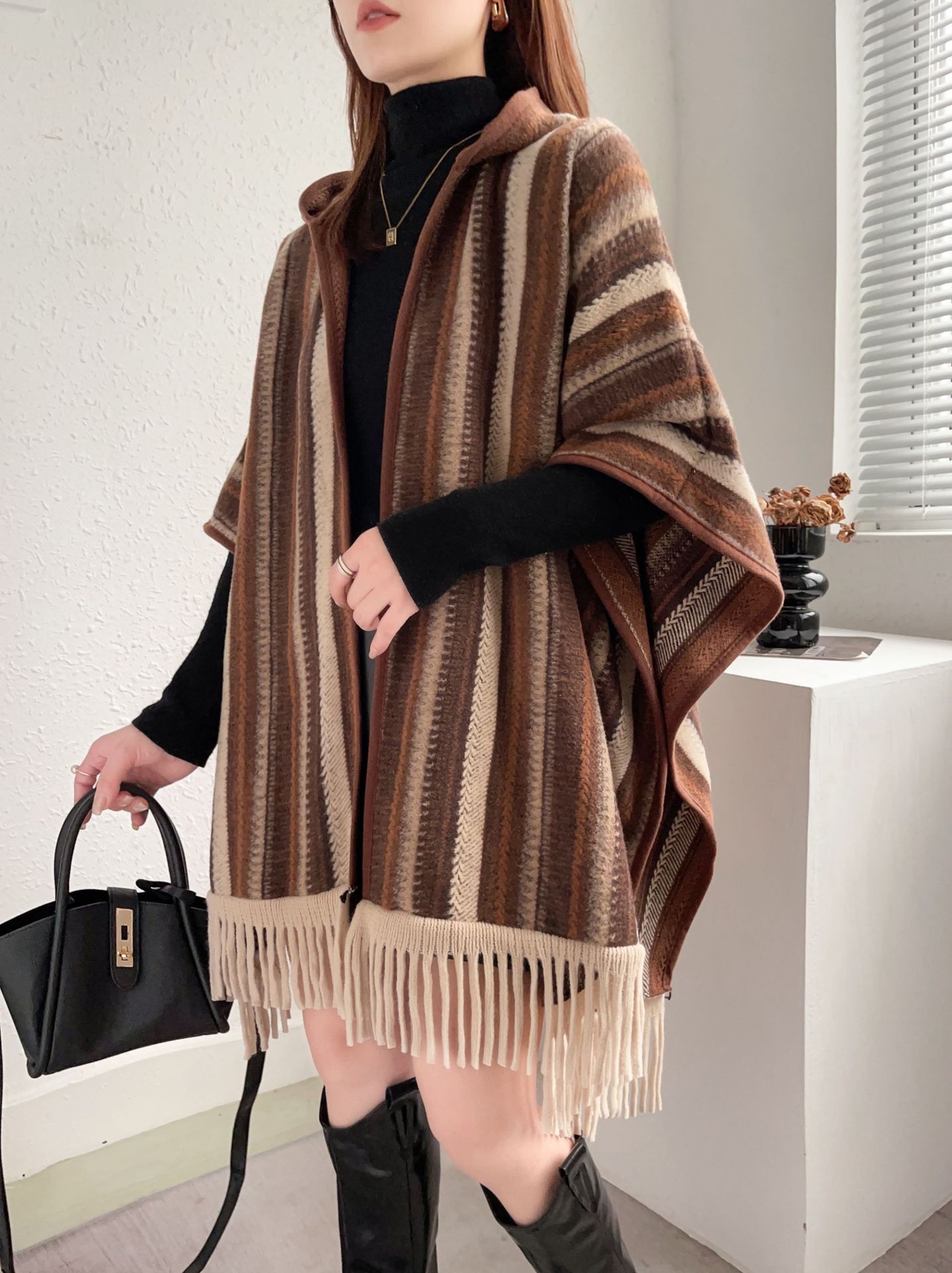 Ethnic style shawls Travel wear a hooded cape coat Spring scarf women Yunnan outside with a thick blanket cape