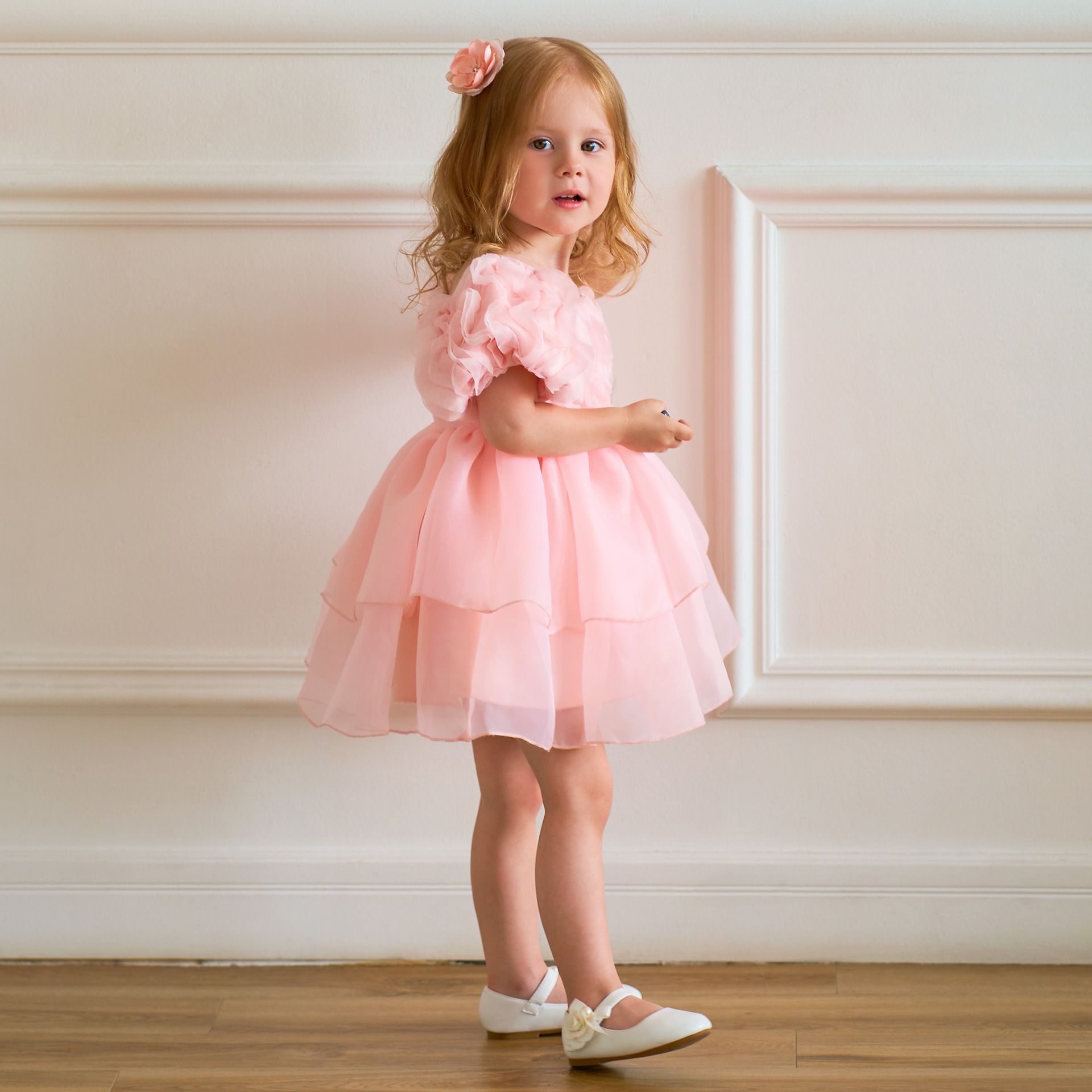 Adorable Princess Dress for Girls with Puffy Skirt with Bubble Sleeves and Soft Tulle and Layered Tulle Skirt Perfect for Birt