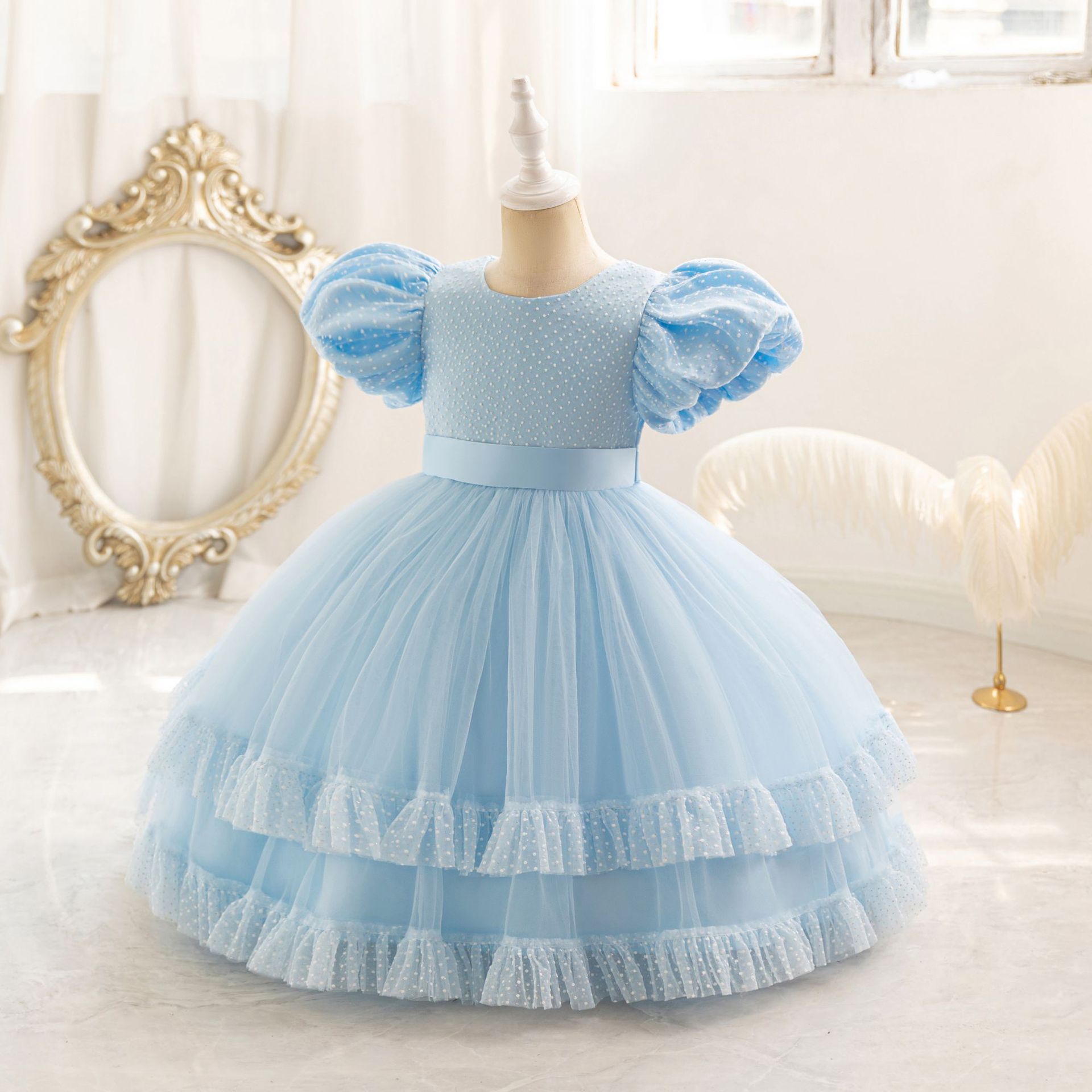 elegant summer puffy princess kids dress for girls with lace and bow perfect for shows, birthday parties and wedding dresses