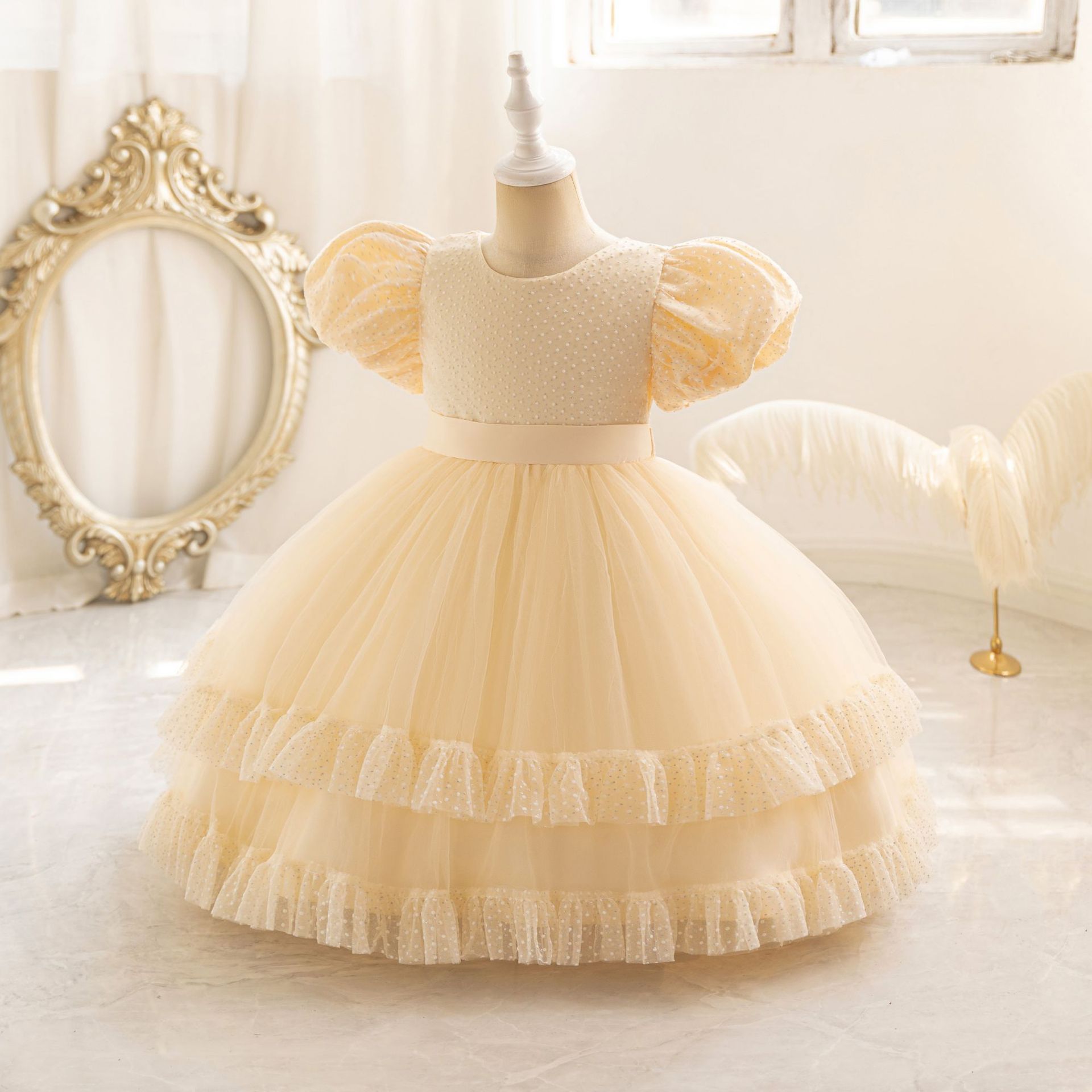 elegant summer puffy princess kids dress for girls with lace and bow perfect for shows, birthday parties and wedding dresses