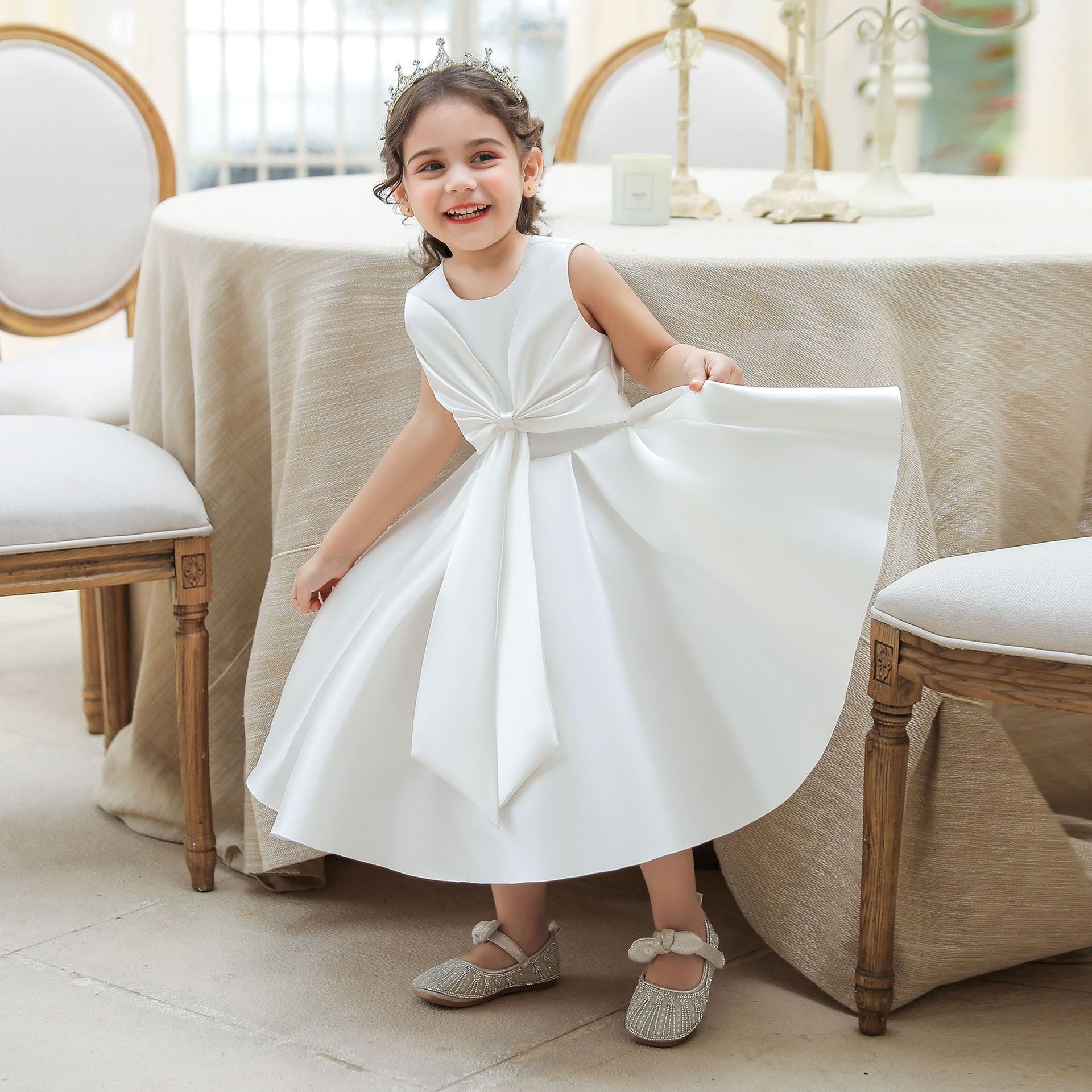 Elegant Princess Dress with Puffy Sleeves and Large Bowknot Perfect for Weddings, Performances, and Fashion Shows for Kids