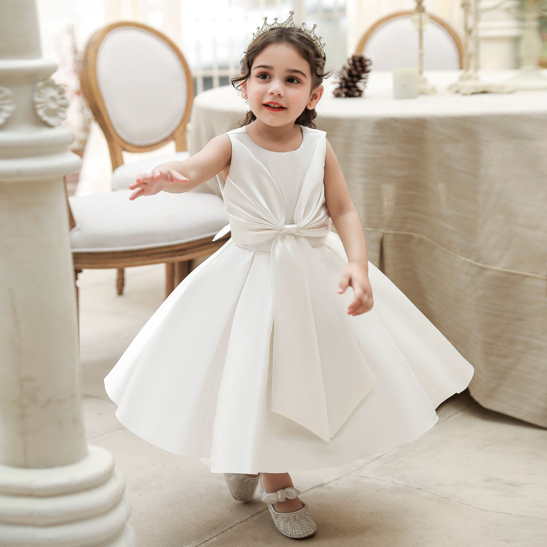 Elegant Princess Dress with Puffy Sleeves and Large Bowknot Perfect for Weddings, Performances, and Fashion Shows for Kids