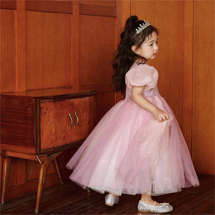 Cute Pink Princess Dress for Girls with Puffy Sleeves and Lace - Perfect for Birthdays, Parties, and Formal Events