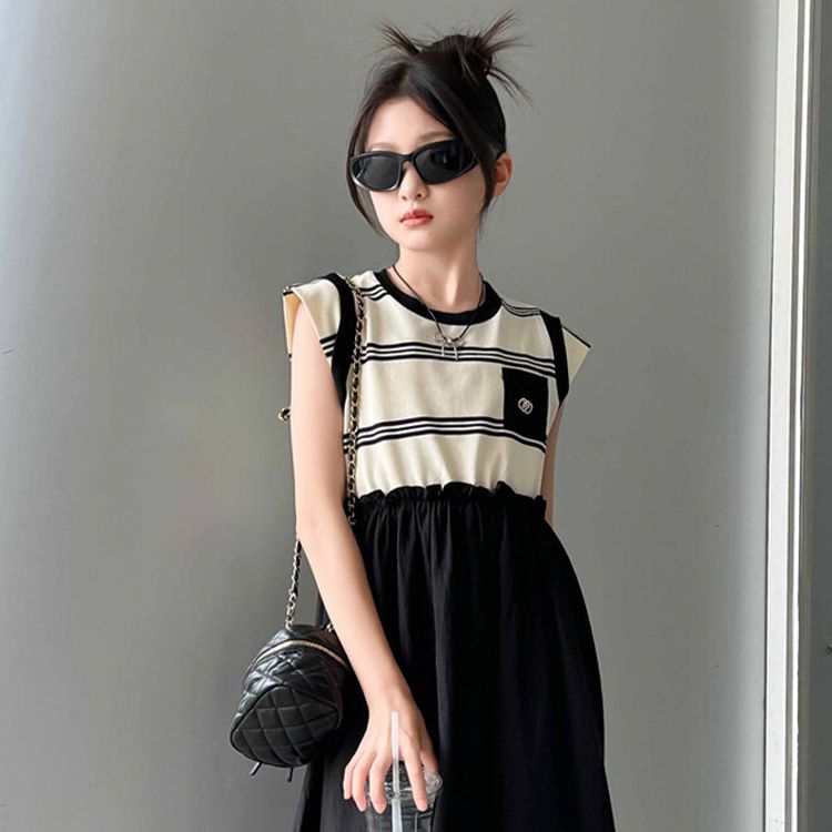 Trendy Striped Sleeveless Dress for Girls - Fashionable Black and White Casual Outfit, Kids Clothing