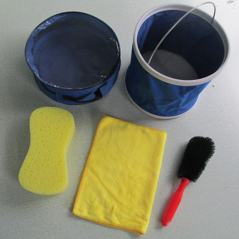 New Pp Plastic Transparent Blue Water Buckets Set With Car Cleaning Tool