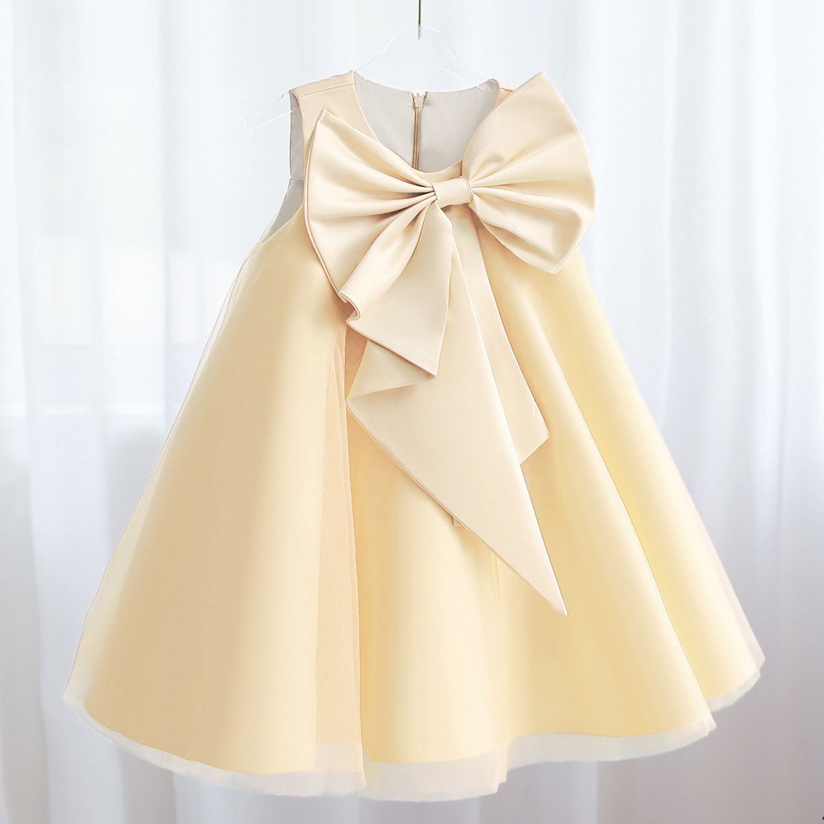 Exclusive cross-border princess dresses, elegant girls' tutus, high-end performance and bow party dresses