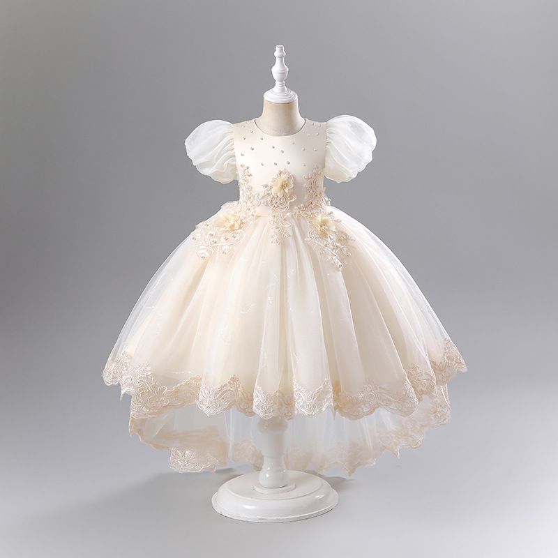 Elegant princess dress for girls, fluffy tulle gown with lace embroidery and train, perfect for parties, birthdays and performan