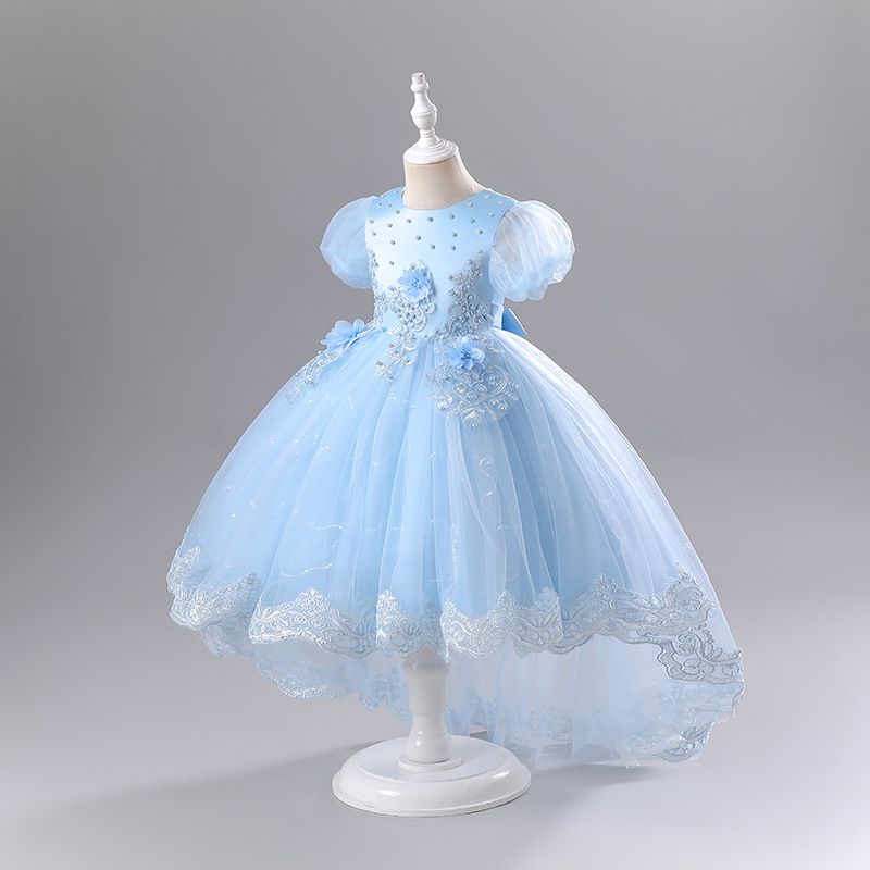 Elegant princess dress for girls, fluffy tulle gown with lace embroidery and train, perfect for parties, birthdays and performan