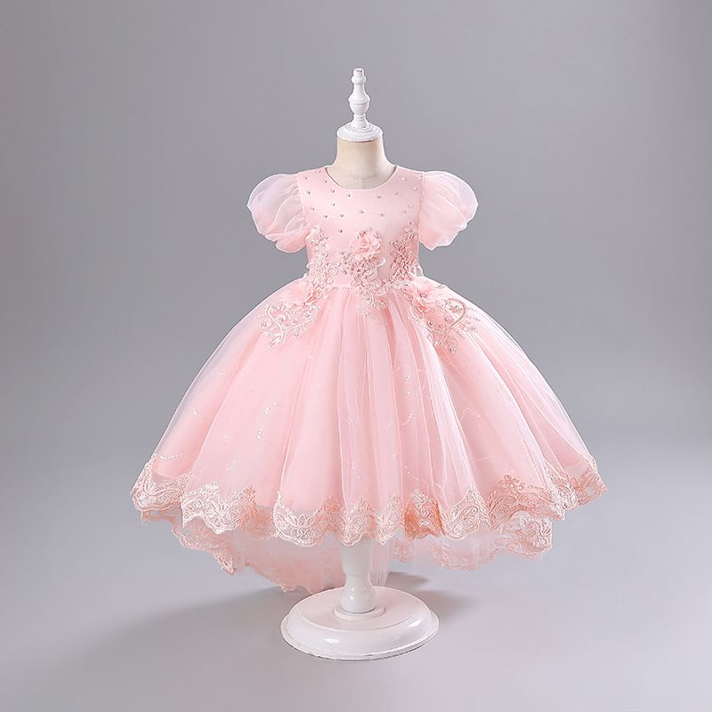 Elegant princess dress for girls, fluffy tulle gown with lace embroidery and train, perfect for parties, birthdays and performan