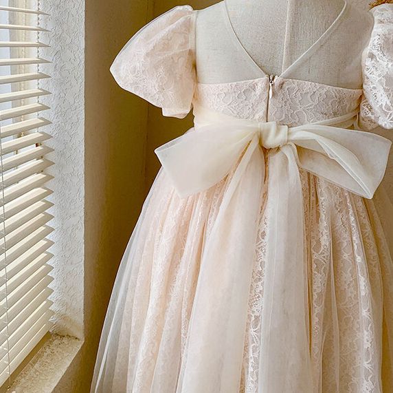 Elegant Girls Lace Princess kids Dress with Puff Sleeves and Bow - Perfect for Weddings and Special Occasions