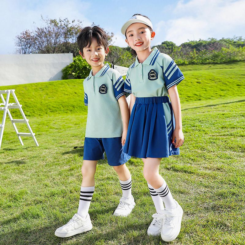 Primary school students in summer pure cotton stripes matching and customized badge school uniform short sleeves