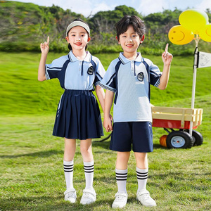 Primary school students in summer pure cotton stripes matching badge school uniforms fresh