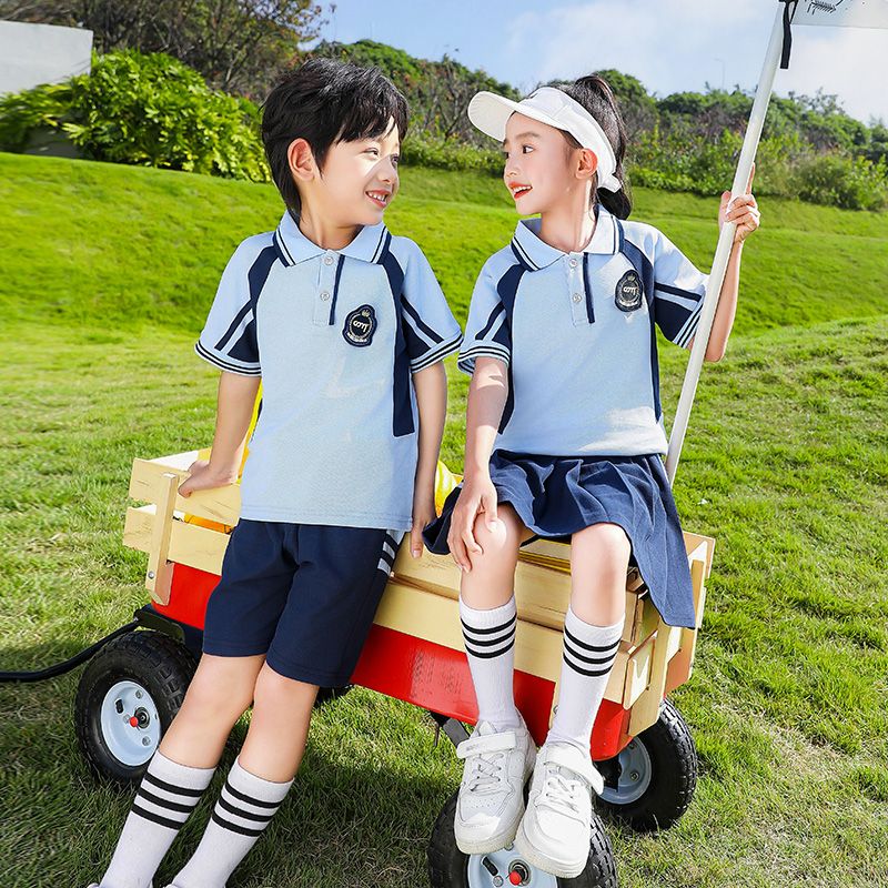 Primary school students in summer pure cotton stripes matching badge school uniforms fresh