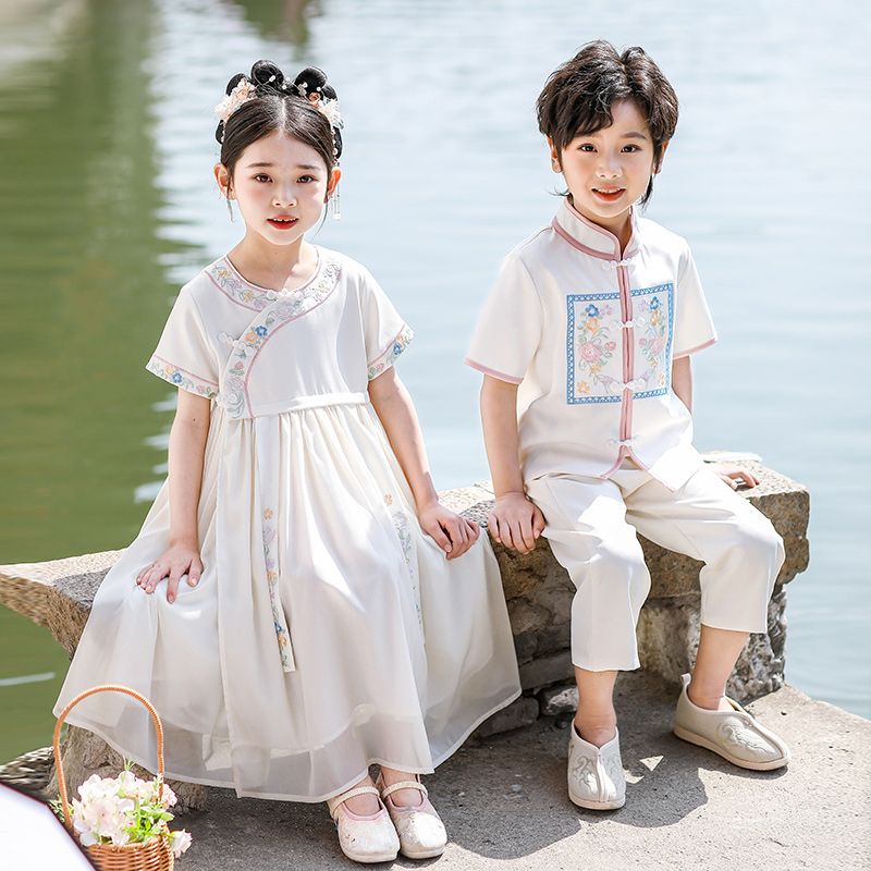 Children's ancient Hanfu Chinese style national summer kindergarten class service performance