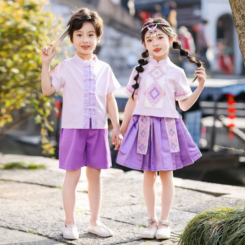 Children's ancient Hanfu Chinese -style national summer elementary school students performed in the fourth grade