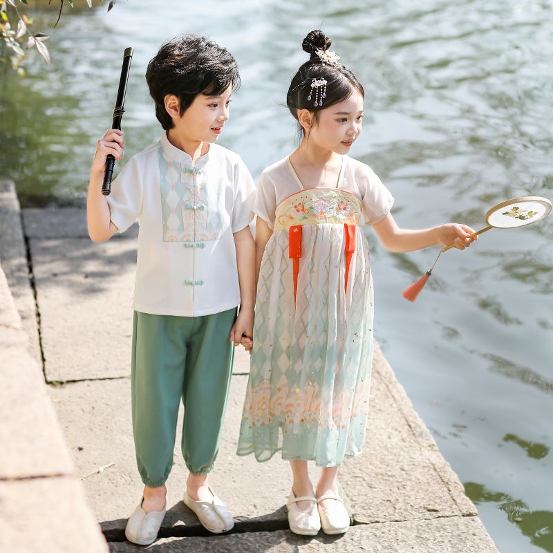 Children's ancient Hanfu Chinese -style national summer elementary school performance service first grade