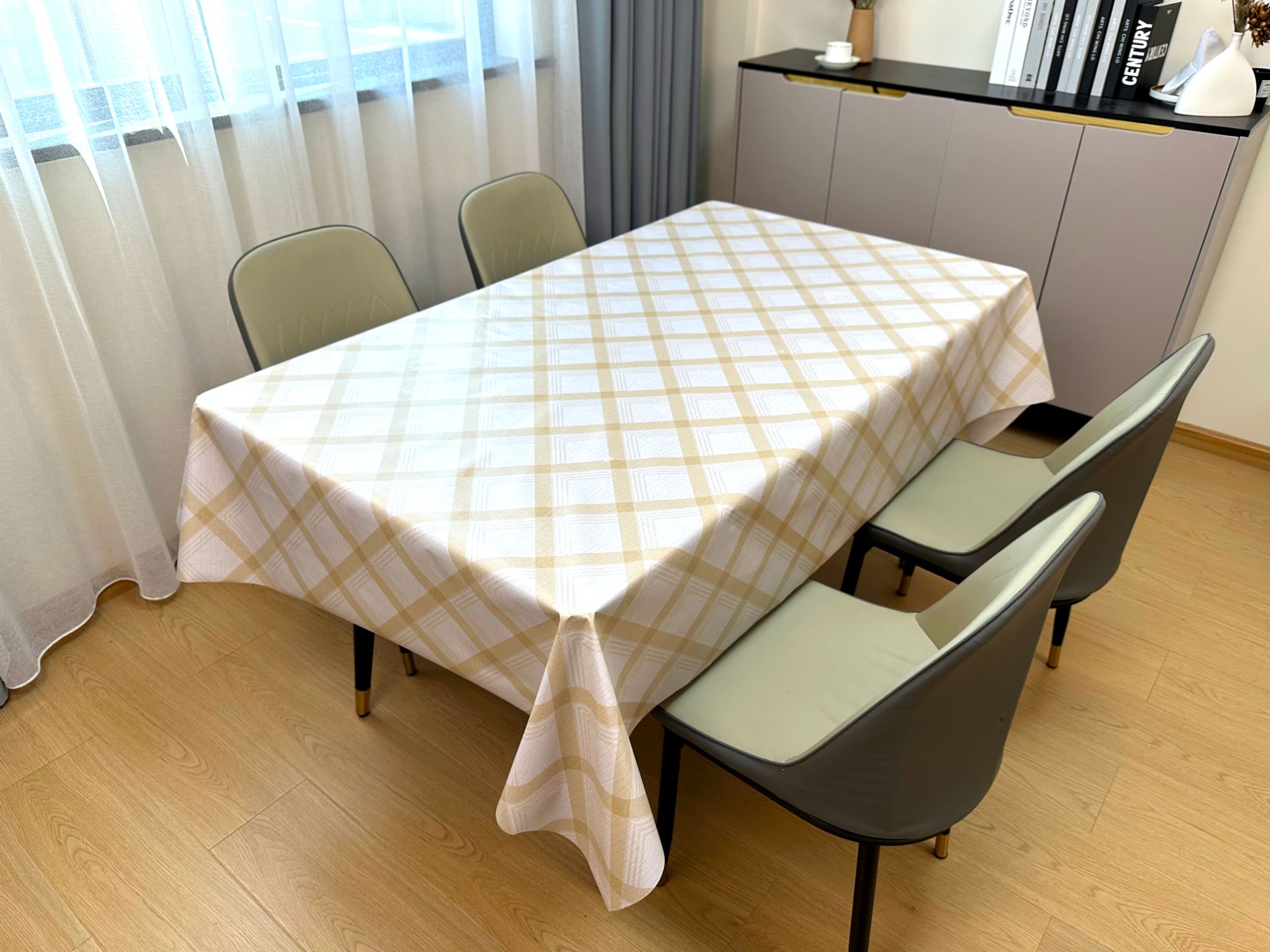 New Wholesale Custom square Table Clothes Polyester Printed Fade Resistant Tablecloths for Decor Kitchen Accessories