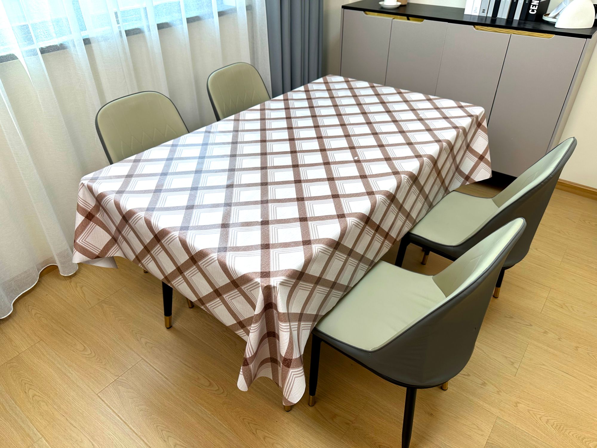 New Wholesale Custom square Table Clothes Polyester Printed Fade Resistant Tablecloths for Decor Kitchen Accessories